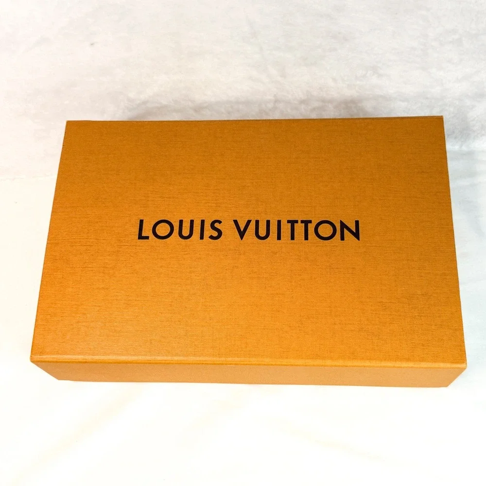 Louis Vuitton Magnetic Gift Box Unisex 10 x7 Orange EUC Ribbon Booklet Set